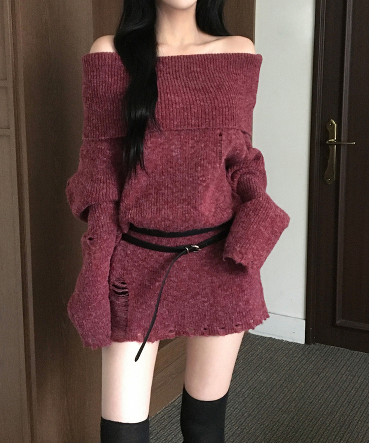 피어리 울 오프숄더 도톰 데미지 여리 롱 니트 버건디