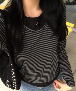 단가라 배색 셔링 긴팔티셔츠 블랙