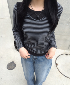 단가라 배색 셔링 긴팔티셔츠 블랙