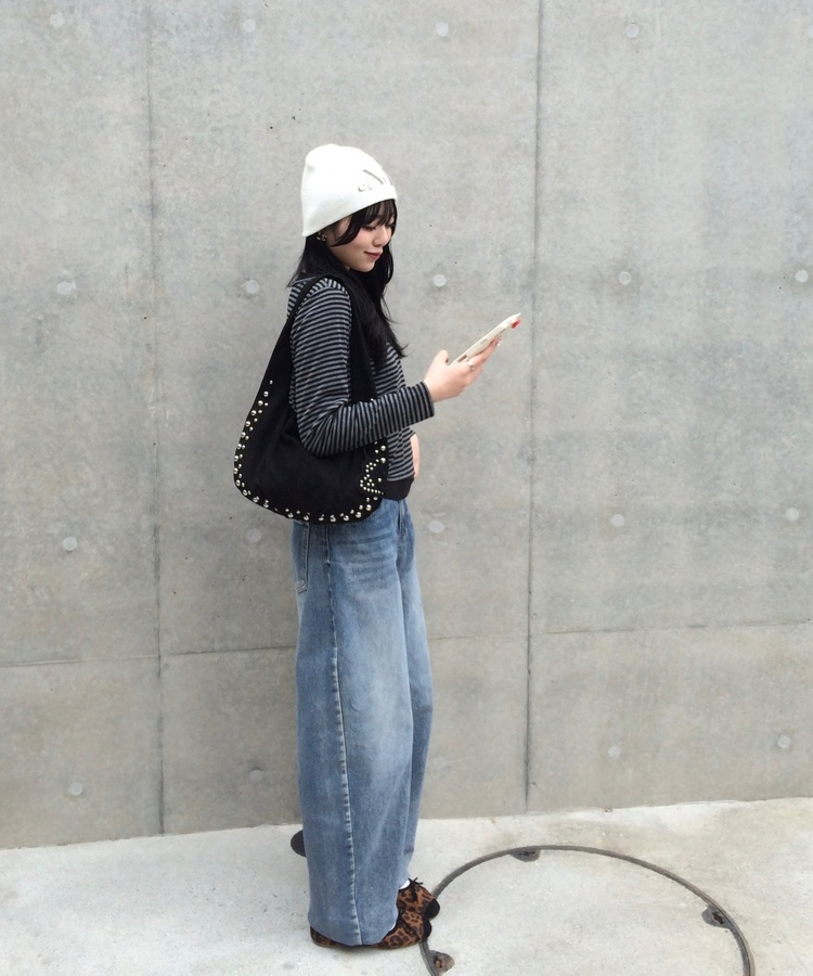 단가라 배색 셔링 긴팔티셔츠 블랙