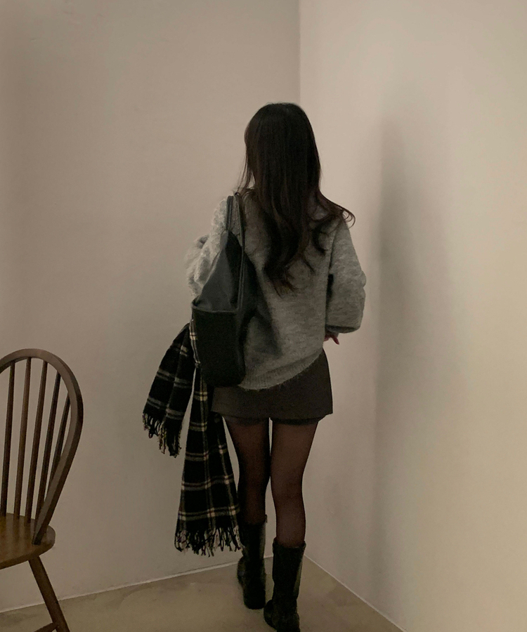 스웰 모헤어 브이넥 루즈핏 긴팔니트