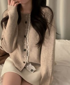 클링 레이스 여리핏 니트 가디건 베이지
