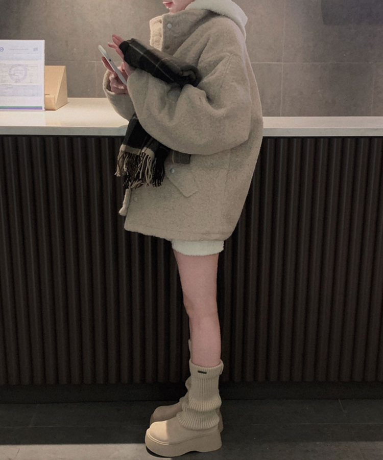 전체누빔안감으로 따뜻함 상승올데이 하이넥 부클 집업 누빔 하프 자켓