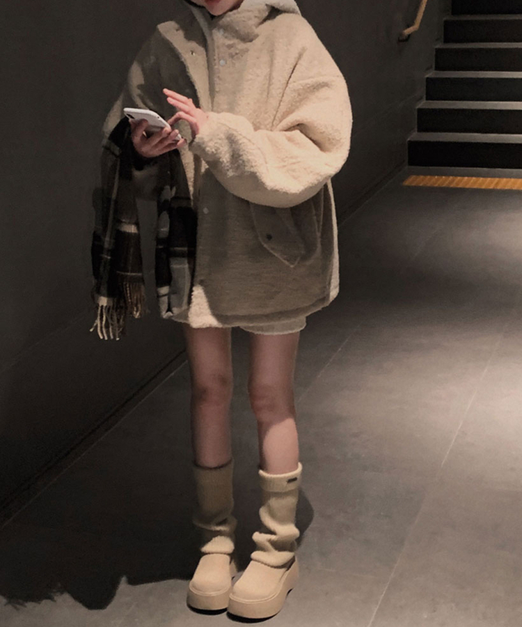 전체누빔안감으로 따뜻함 상승올데이 하이넥 부클 집업 누빔 하프 자켓