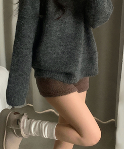 위드 도톰 양털 뽀글이 부클 밴딩 하이웨스트 겨울 숏팬츠 브라운