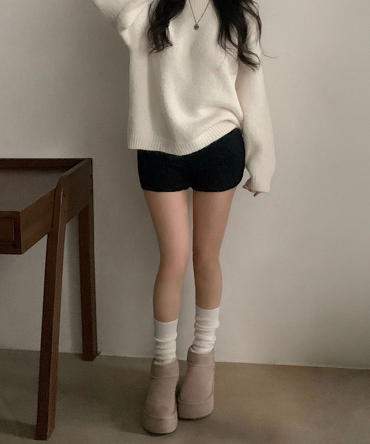 위드 도톰 양털 뽀글이 부클 밴딩 하이웨스트 겨울 숏팬츠 블랙