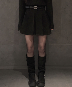【ベルト付き】プリーツAラインミニスカート BLACK