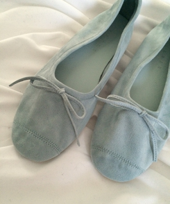 リボン付きスウェードバレエシューズ SKY BLUE