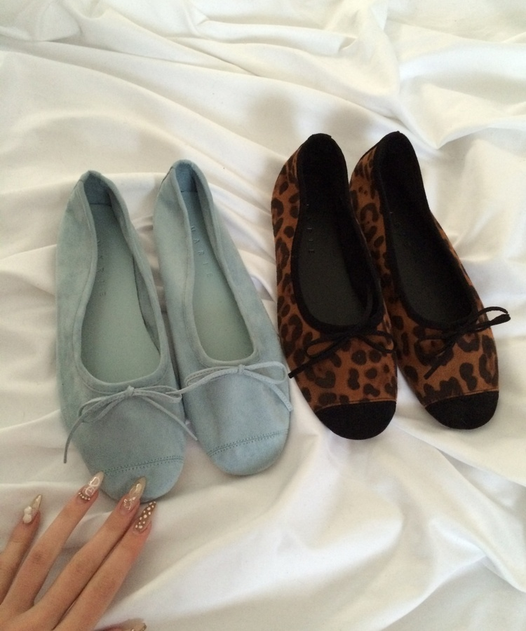 リボン付きスウェードバレエシューズ LEOPARD