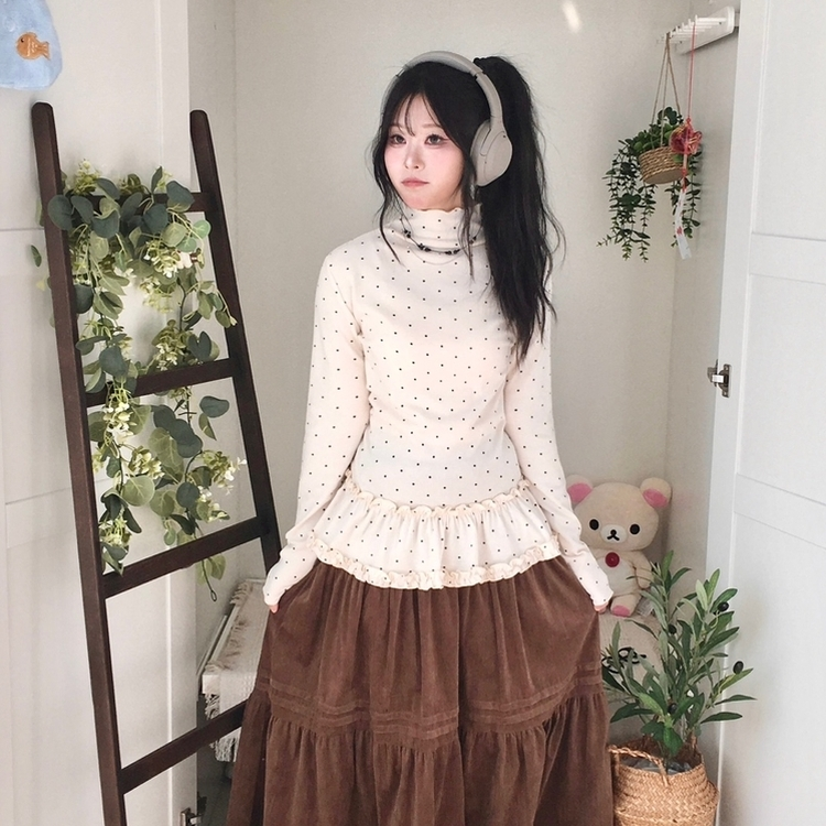 완전 부드러운 도트 낙낙핏 부들부들 레이어드 캉캉 프릴 폴라 긴팔 티셔츠