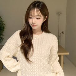 배배 꽈배기 라운드 루즈핏 겨울 긴팔 니트 오버핏 벌룬핏 긴팔티 데일리 상의 아이보리