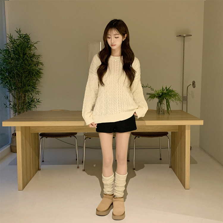 배배 꽈배기 라운드 루즈핏 겨울 긴팔 니트 오버핏 벌룬핏 긴팔티 데일리 상의 아이보리