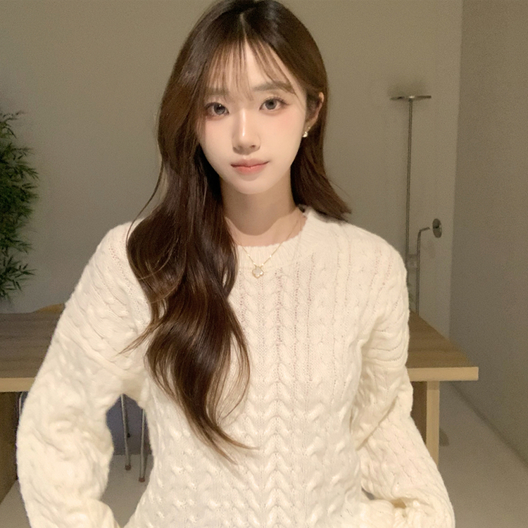 배배 꽈배기 라운드 루즈핏 겨울 긴팔 니트 오버핏 벌룬핏 긴팔티 데일리 상의 아이보리