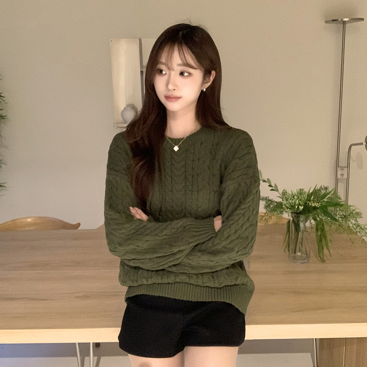 배배 꽈배기 라운드 루즈핏 겨울 긴팔 니트 오버핏 벌룬핏 긴팔티 데일리 상의 카키