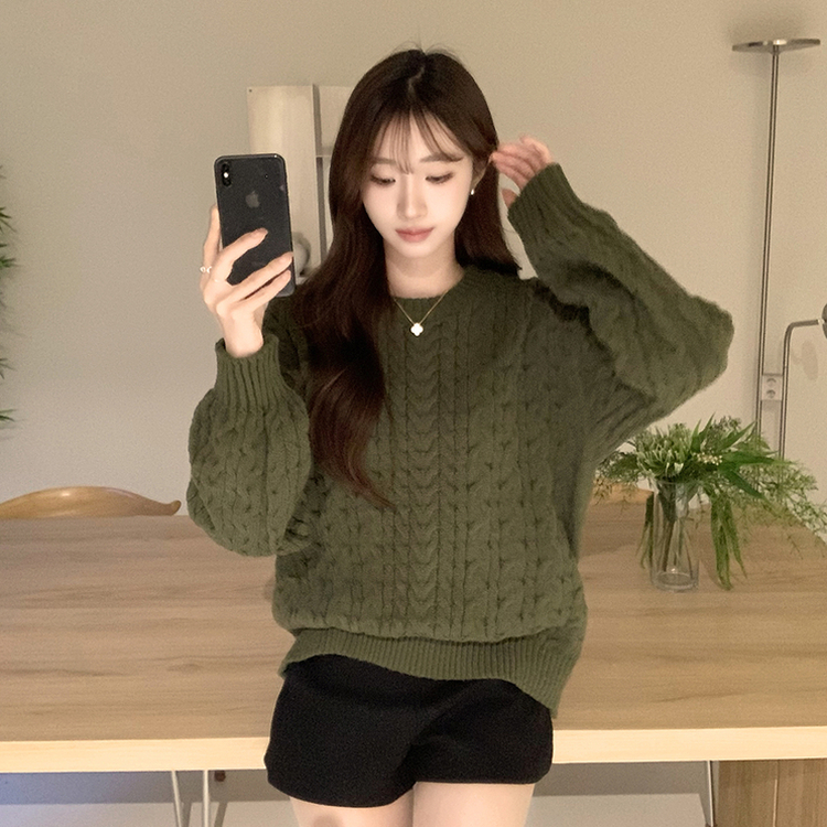배배 꽈배기 라운드 루즈핏 겨울 긴팔 니트 오버핏 벌룬핏 긴팔티 데일리 상의 카키