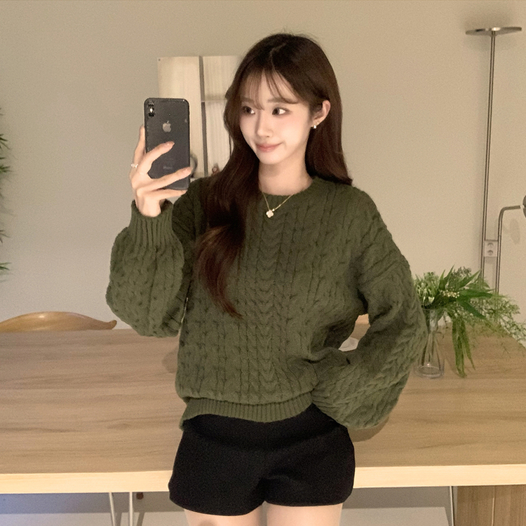 배배 꽈배기 라운드 루즈핏 겨울 긴팔 니트 오버핏 벌룬핏 긴팔티 데일리 상의 카키
