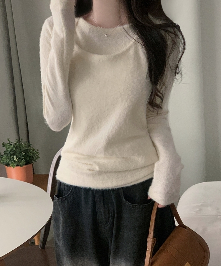 밀리 앙고라 퍼 슬림핏 라운드 긴팔니트티셔츠 홀터나시 아이보리