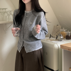 일체형 도톰 펜던트 와펜 포인트 배색 레이어드 라운드넥 박시핏 울가디건 그레이