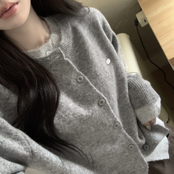 일체형 도톰 펜던트 와펜 포인트 배색 레이어드 라운드넥 박시핏 울가디건 그레이