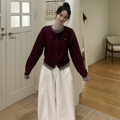 일체형 도톰 펜던트 와펜 포인트 배색 레이어드 라운드넥 박시핏 울가디건 버건디