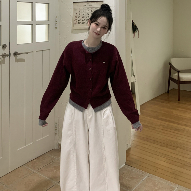 일체형 도톰 펜던트 와펜 포인트 배색 레이어드 라운드넥 박시핏 울가디건 버건디