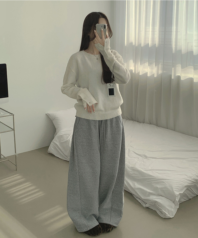 울 워머 버튼 소매 트임 페미닌 긴팔 니트 아이보리