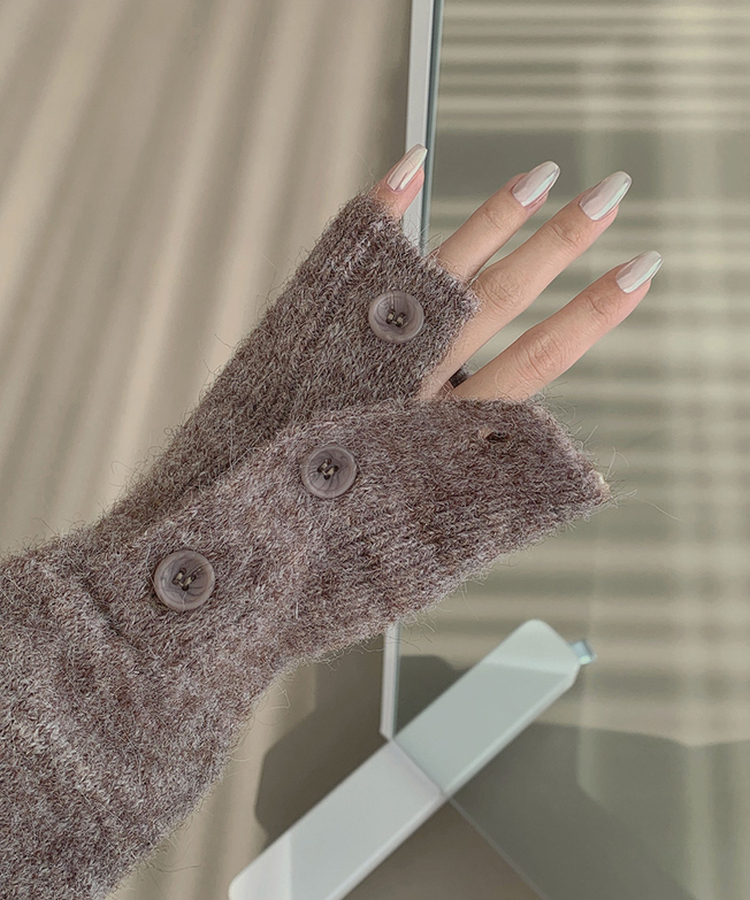 울 워머 버튼 소매 트임 페미닌 긴팔 니트 브라운
