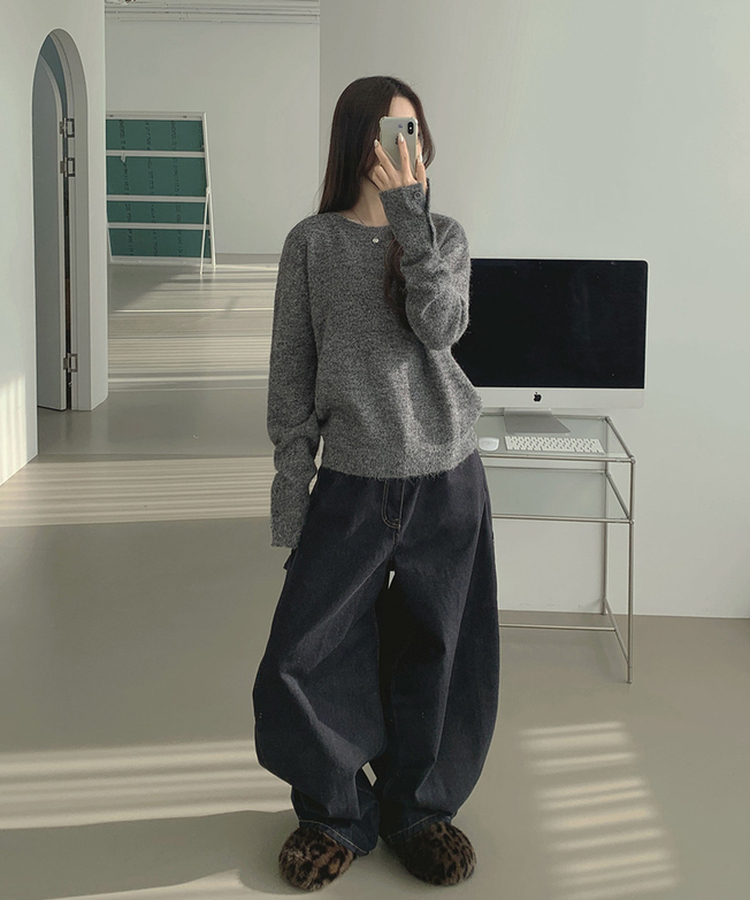 울 워머 버튼 소매 트임 페미닌 긴팔 니트 그레이