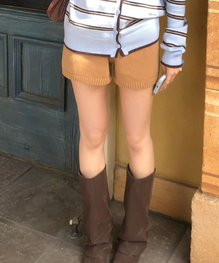 無地ニットショートパンツ DEEP BEIGE