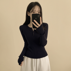 골지 버튼 슬림핏 긴팔티셔츠 니트 네이비