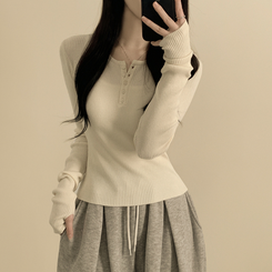 골지 버튼 슬림핏 긴팔티셔츠 니트 아이보리