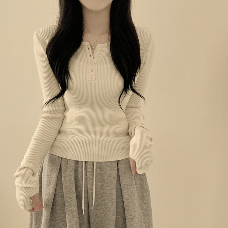 골지 버튼 슬림핏 긴팔티셔츠 니트 아이보리