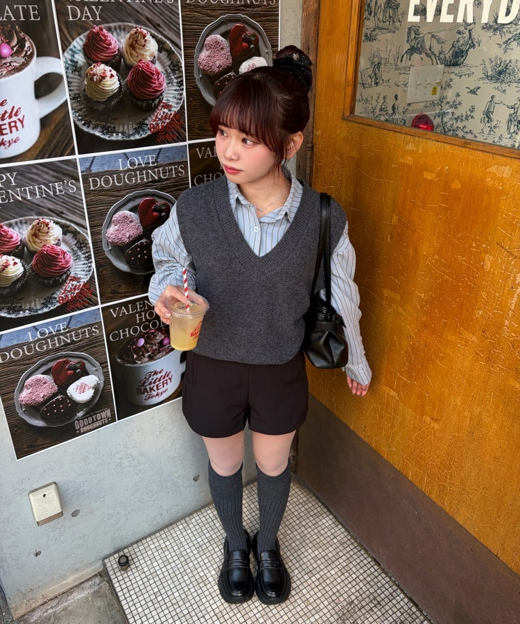 【SET】스트라이프 셔츠 니트 조끼 세트 그레이