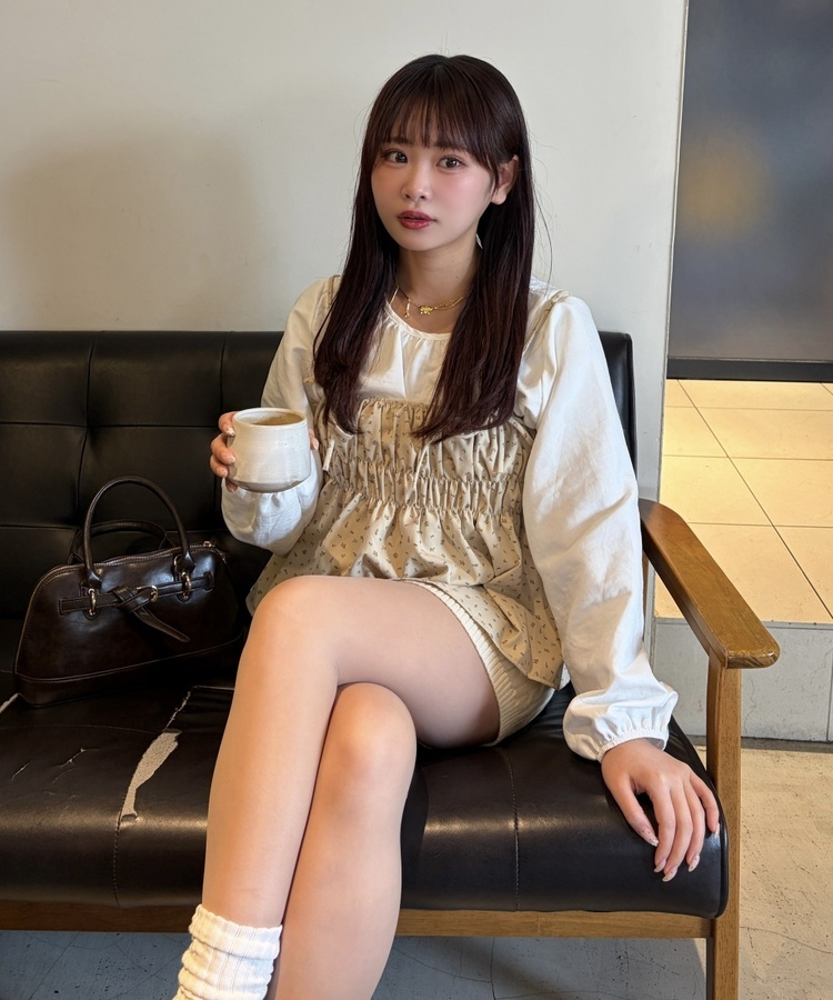 【세트】플라워 비스체 + 블라우스 베이지