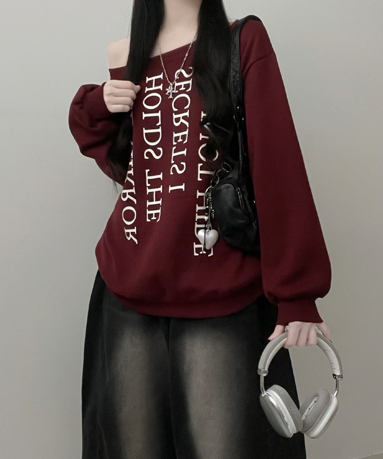 하이드레터링프린팅오프숄더박스핏맨투맨 와인