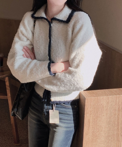 밑단 똑 잡아주는 2탄윈터 에디션 겨울부클 카라 배색 잘록핏 니트 가디건 아이보리