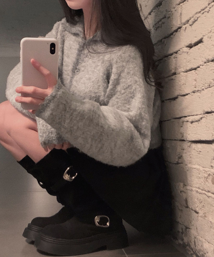 밑단 똑 잡아주는 2탄윈터 에디션 겨울부클 카라 배색 잘록핏 니트 가디건 연그레이