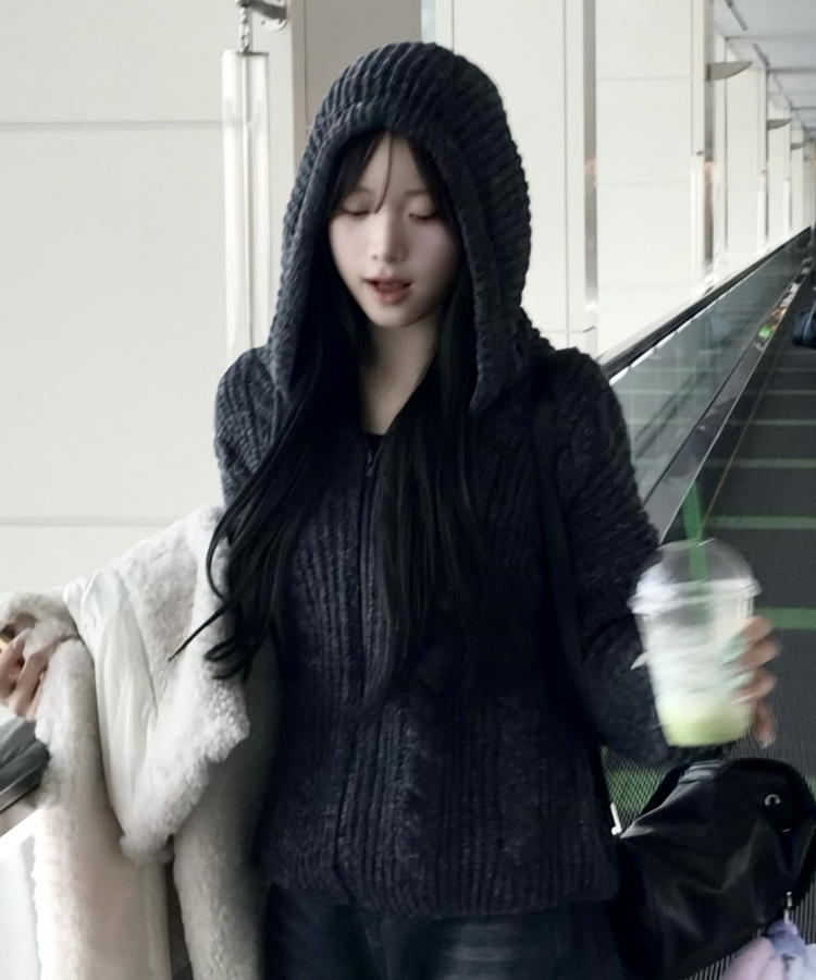 꽈배기 후드 니트 집업 먹색