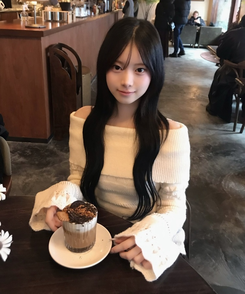 코코 펀칭 오프 니트 아이보리