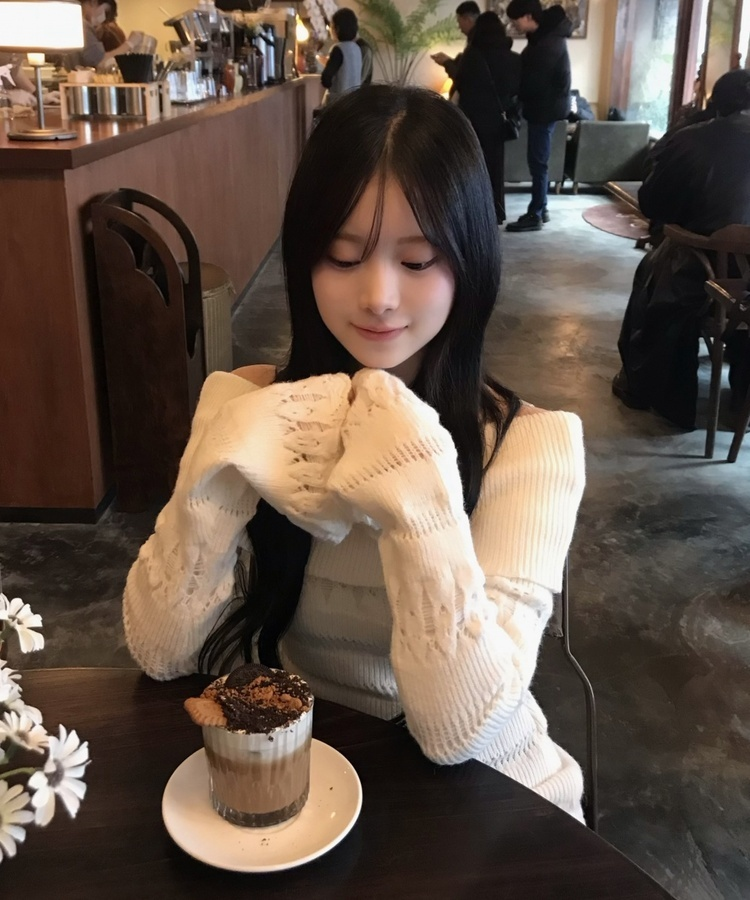 코코 펀칭 오프 니트 아이보리