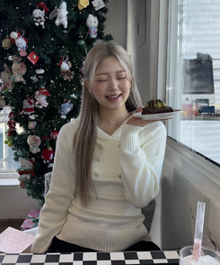 더블 버튼 니트티 아이보리