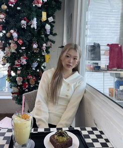 더블 버튼 니트티 아이보리