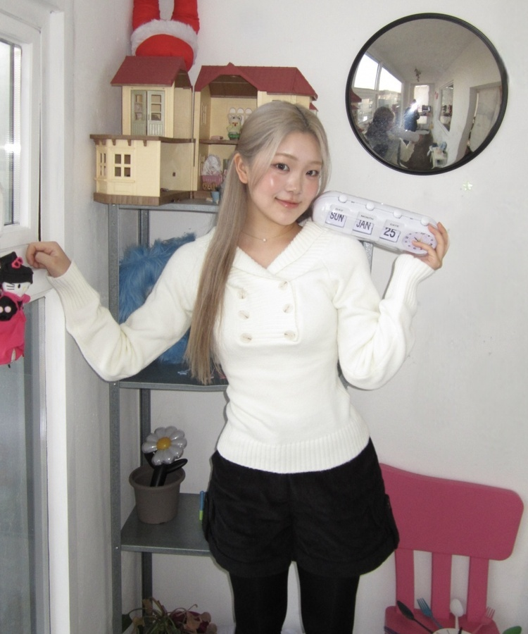 더블 버튼 니트티 아이보리