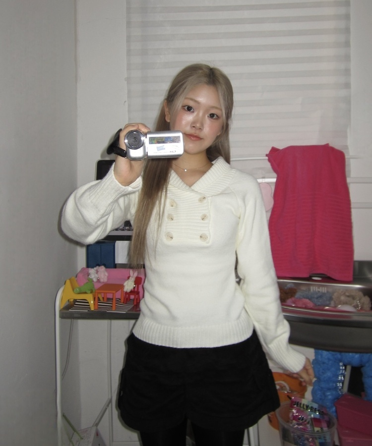 더블 버튼 니트티 아이보리