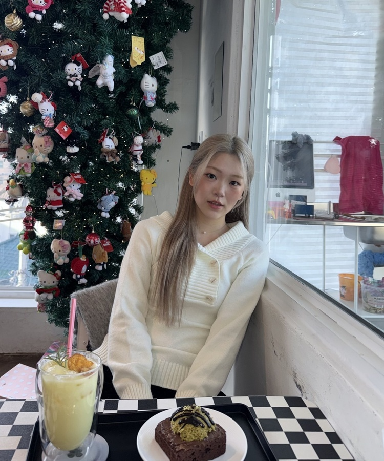 더블 버튼 니트티 아이보리