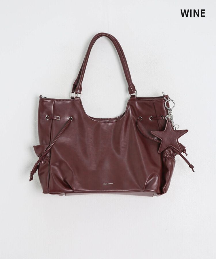 大容量 レザーショルダーバッグ