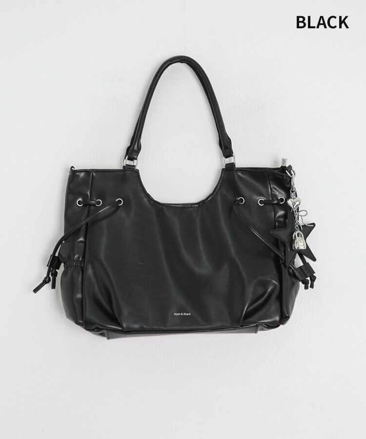 大容量 レザーショルダーバッグ