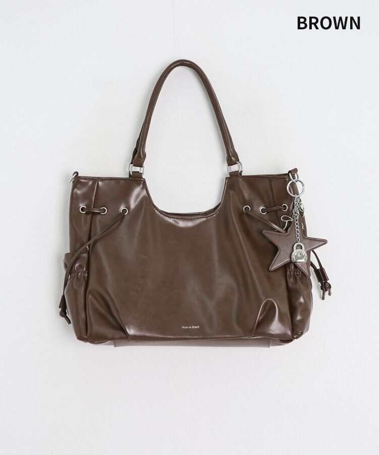 大容量 レザーショルダーバッグ