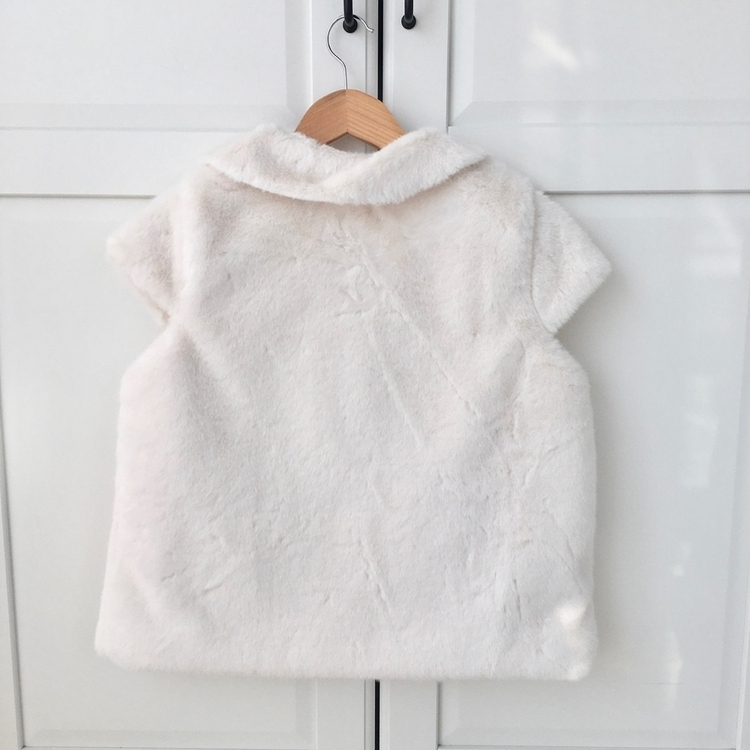 스노우 단추 폼폼 퍼 카라 밍크 조끼 반팔 자켓 아우터