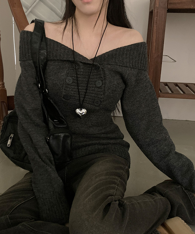 더블버튼 오프숄더 숄 니트 차콜